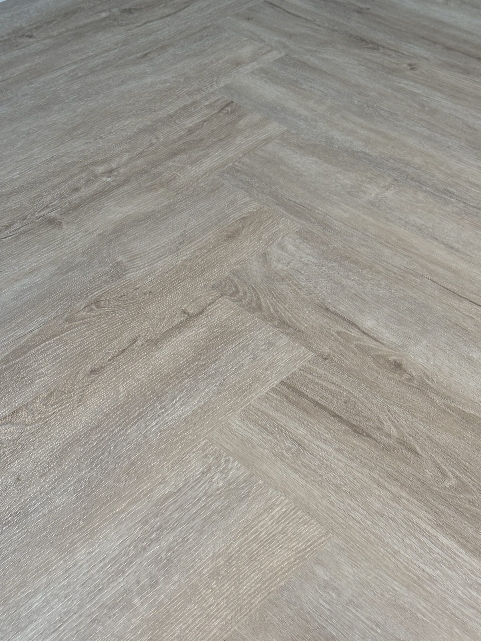 PVC PLAK VISGRAAT 70704 OP = OP 43,8 M2