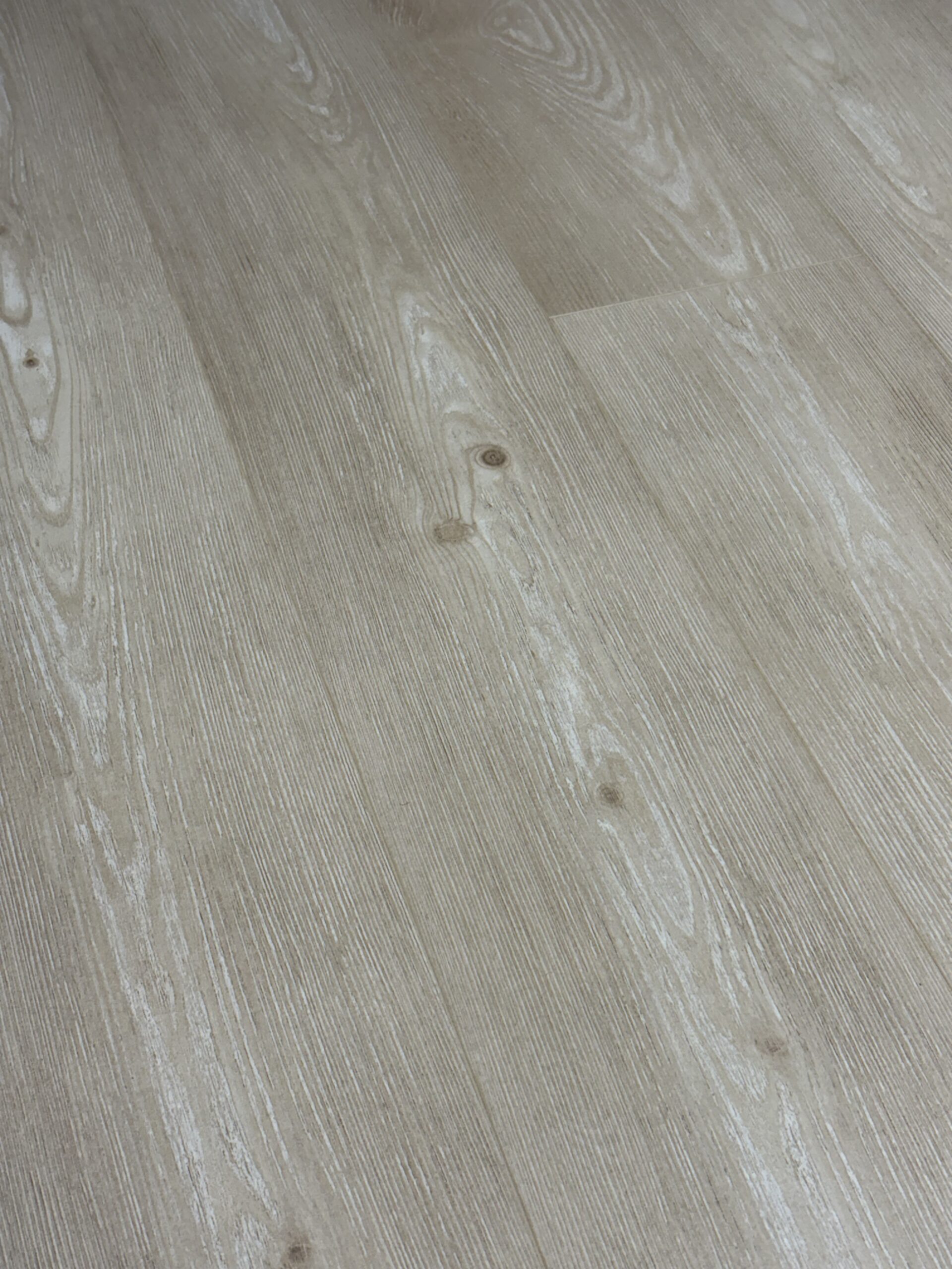 AANBIEDING LAMINAAT + ONDERVLOER OP=OP 450M2