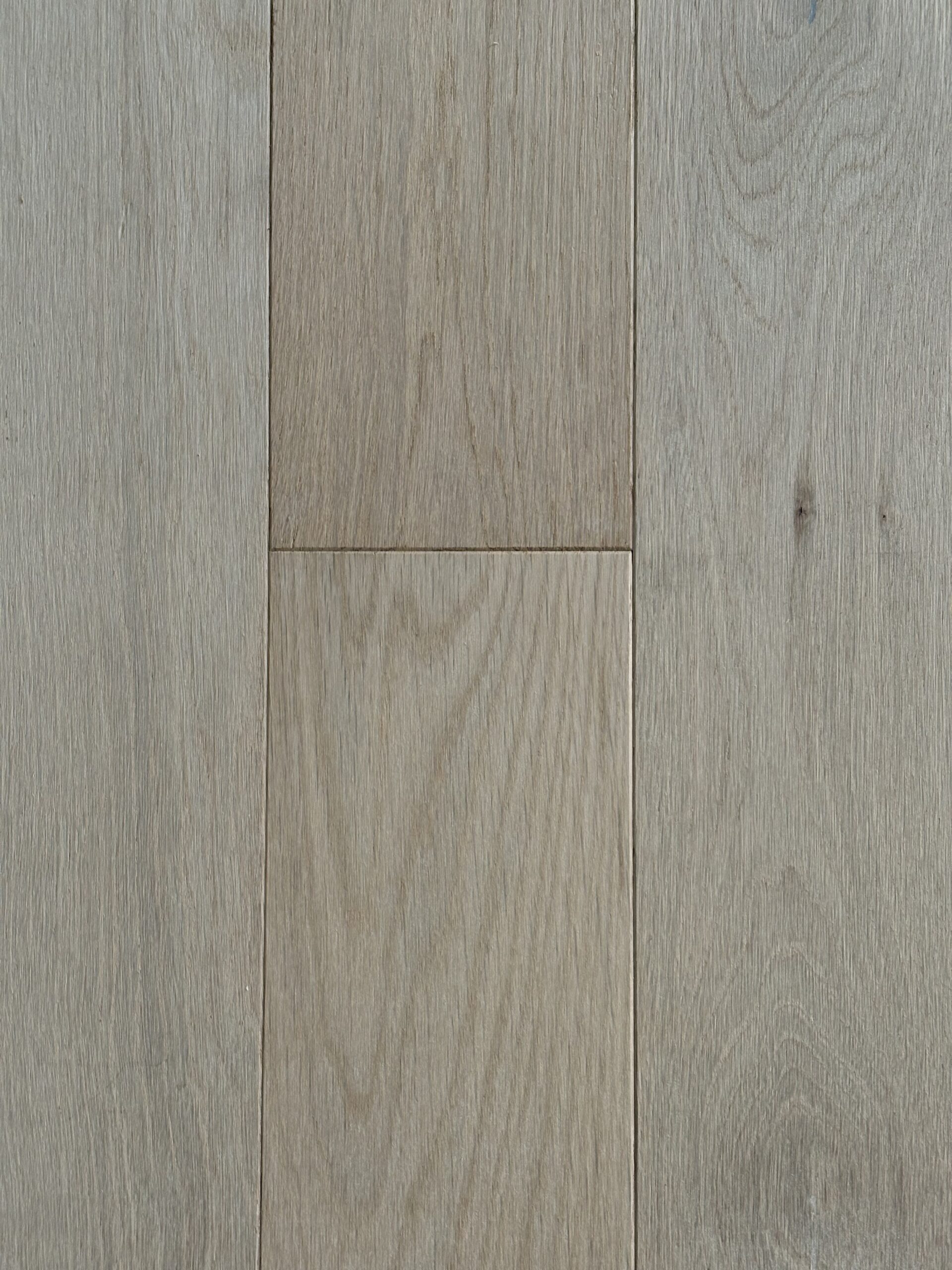 HOUTEN VLOER ONBEHANDELD